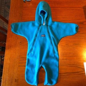 Patagonia newborn fleece bunting, EUC